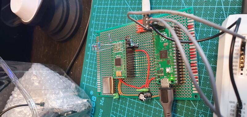 PicoUSBSID perfboard prototype, single SID version